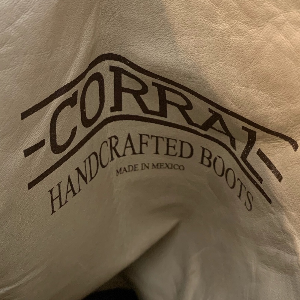 Corral Embroidered Leather Cowboy Boots size 10 - Picture 8 of 9